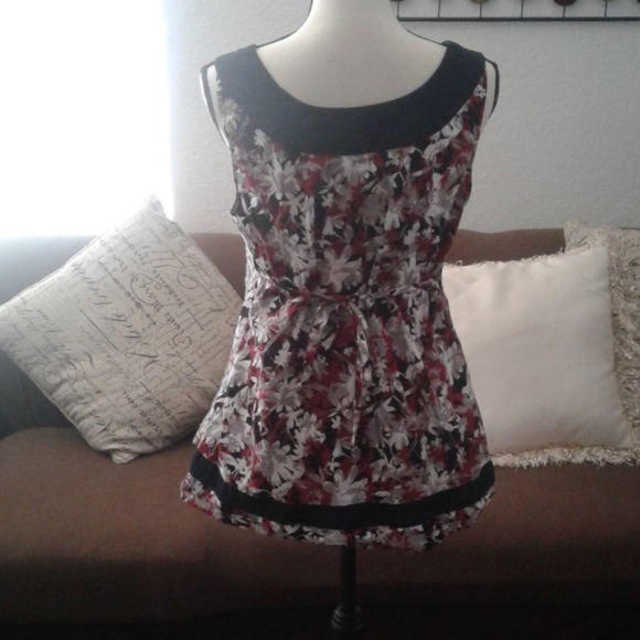 Apt. 9 Tank size L - Picture 2 of 6